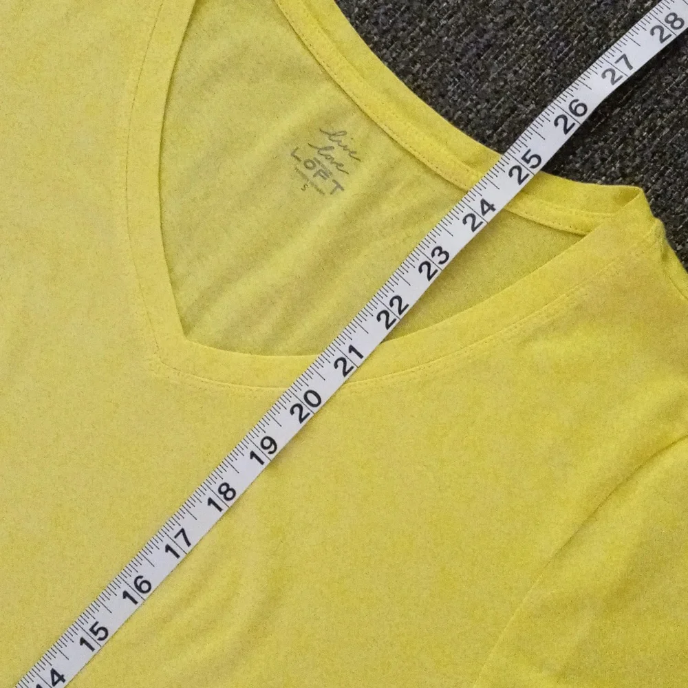 🌞LOFT🌞 - Yellow S/S V-Neck Tee